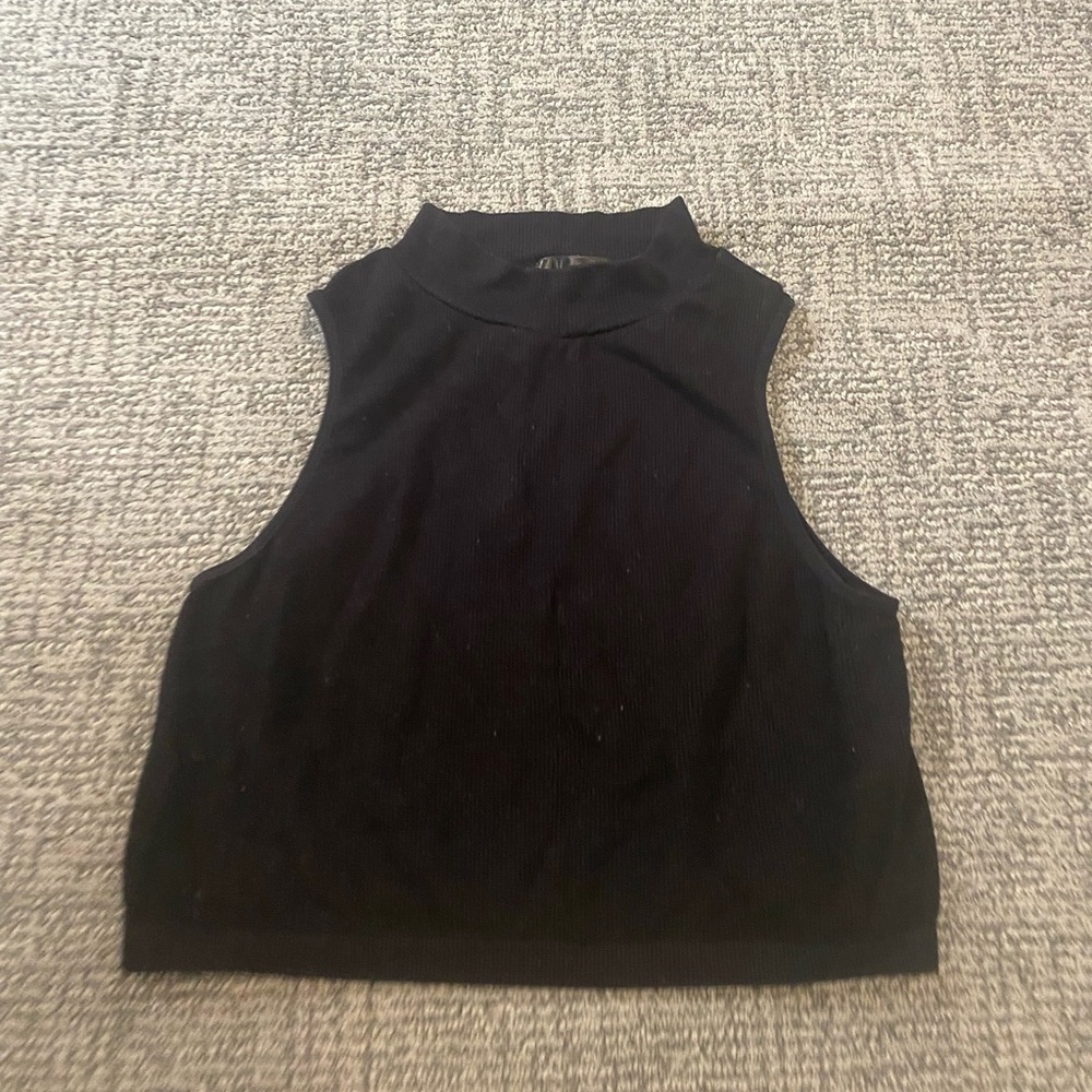 Black Sleeveless Women's Top
